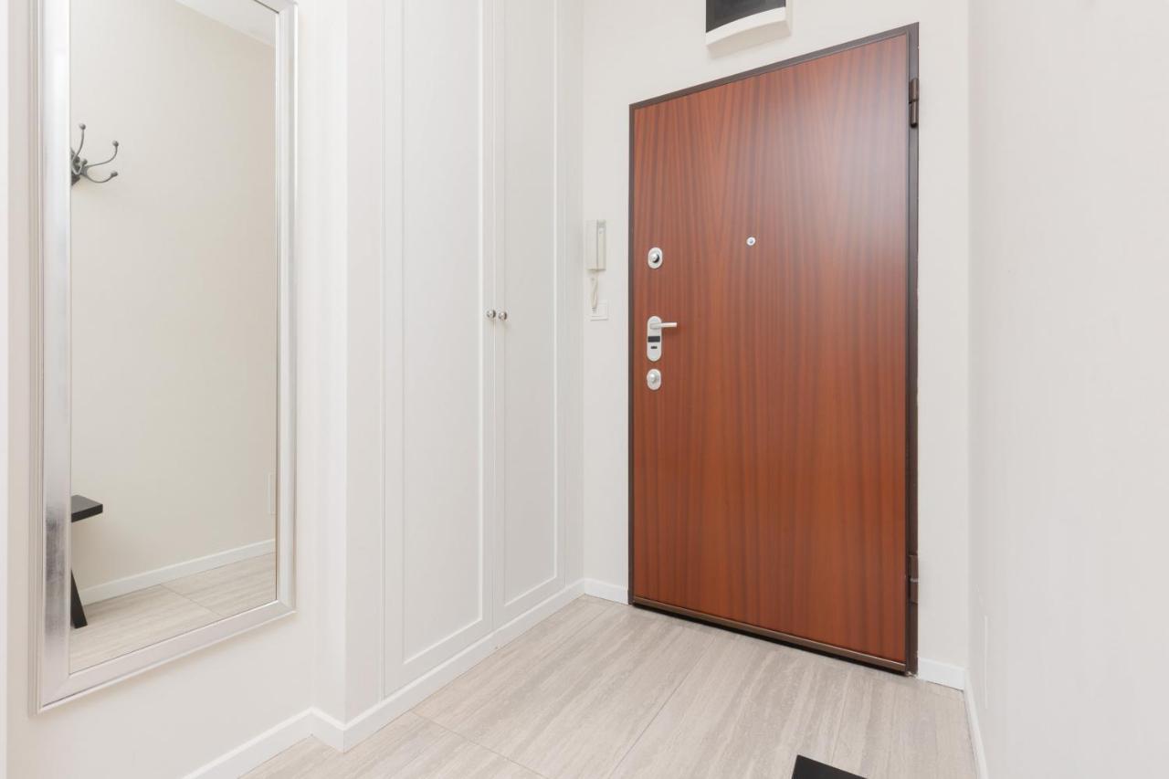 Quiet Apartment Park Edwarda Szymanskiego By Noclegi Renters Varšava Exteriér fotografie